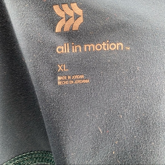 Contour Powerwaist High-Waisted Capri Leggings 21" - Picture 4 of 4